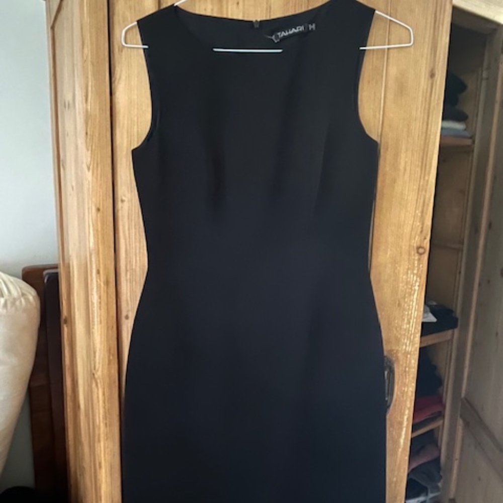 Black Tahari Dress, Size 8, The perfect black dress